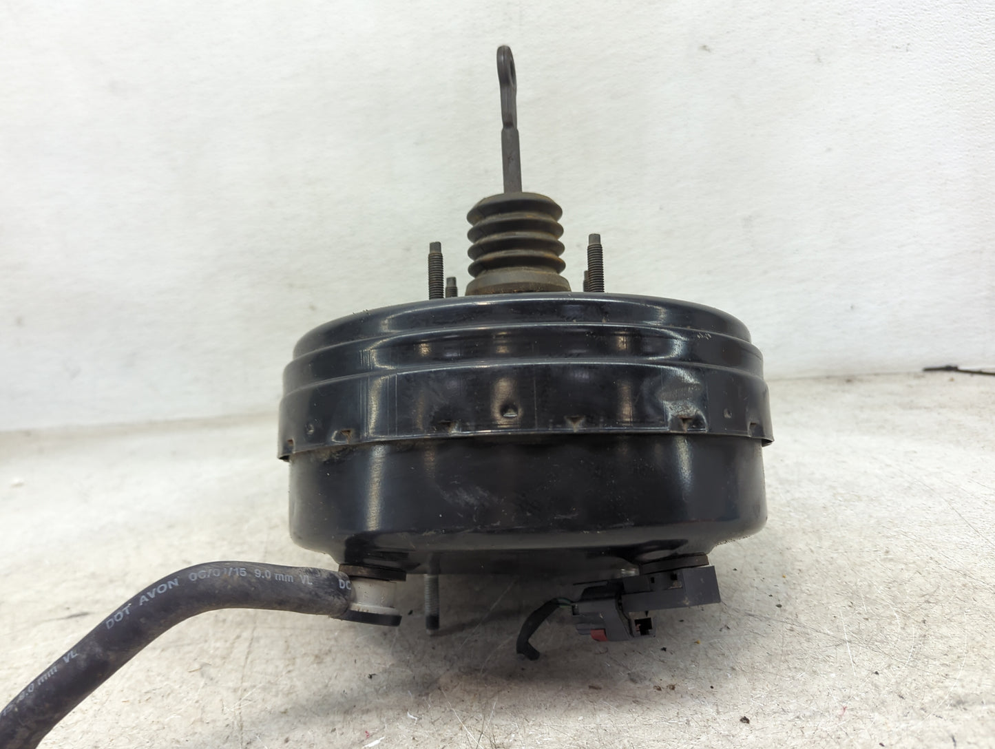 2011-2014 Chrysler 200 Power Brake Booster Oem 1489975 - Oemusedautoparts1.com