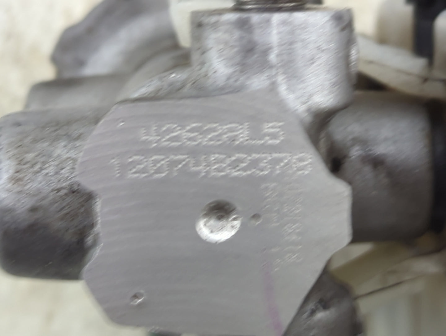 2011-2014 Chrysler 200 Brake Master Cylinder 1490499 - Oemusedautoparts1.com