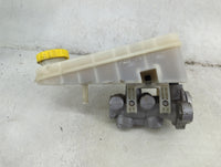 2011-2014 Chrysler 200 Brake Master Cylinder 1492348 - Oemusedautoparts1.com