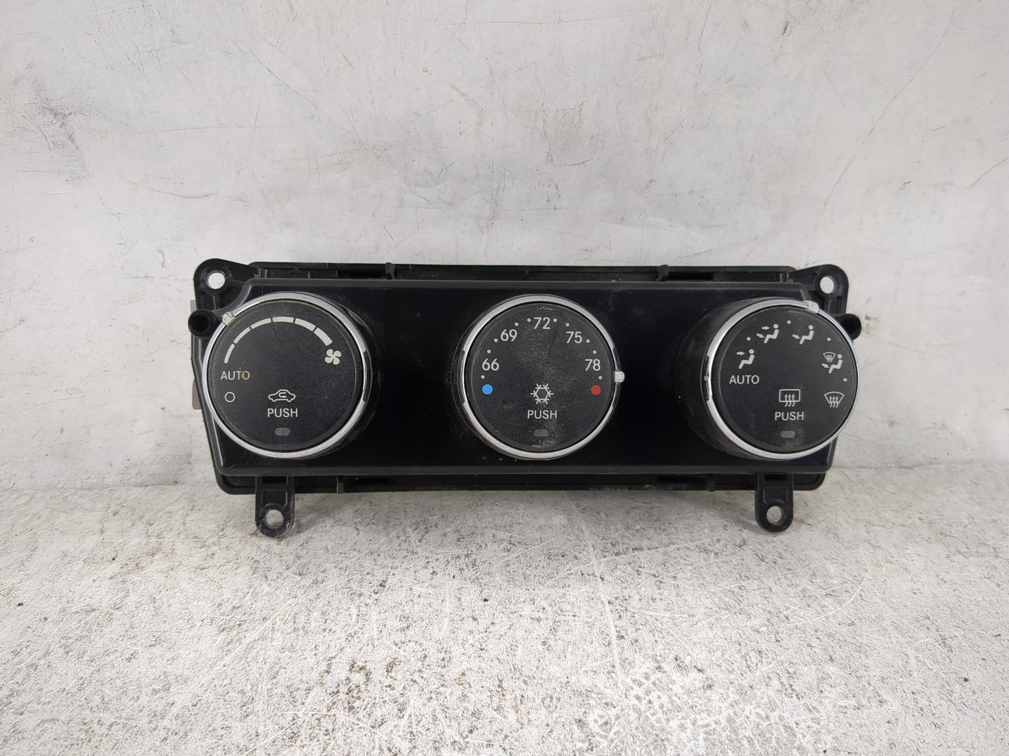 2012 Chrysler 200 Climate Control Module Temperature AC/Heater Replacement P/N:1SW68DX8AD 55111278AF Fits OEM Used Auto Part