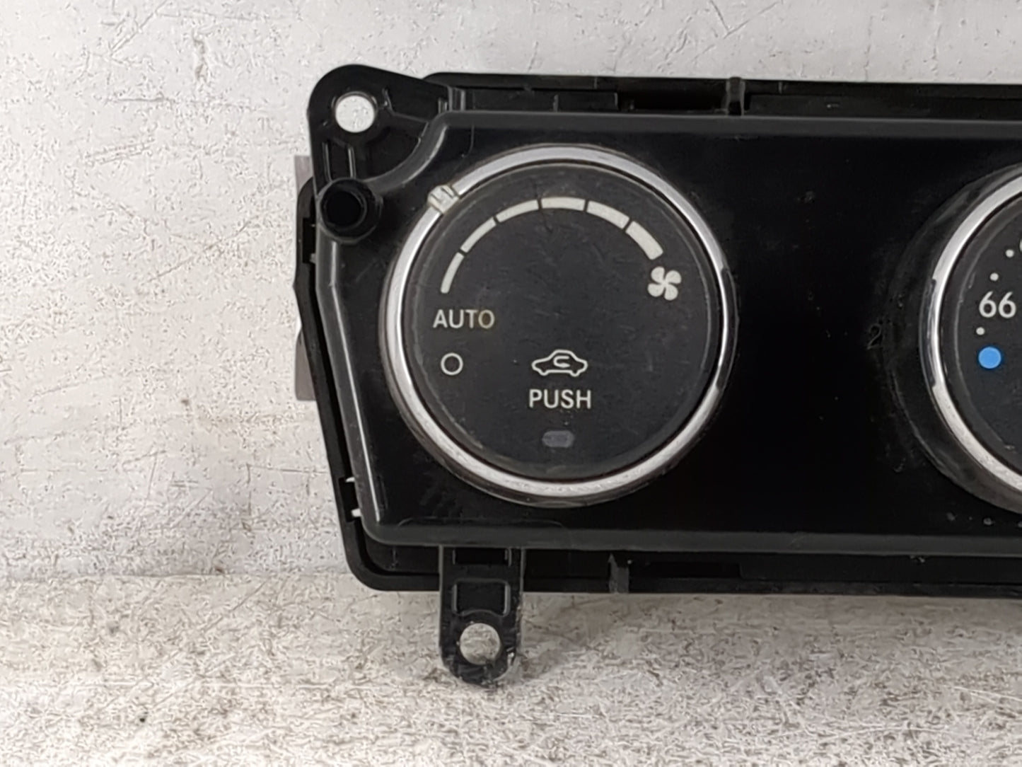 2012 Chrysler 200 Climate Control Module Temperature AC/Heater Replacement P/N:1SW68DX8AD 55111278AF Fits OEM Used Auto Part