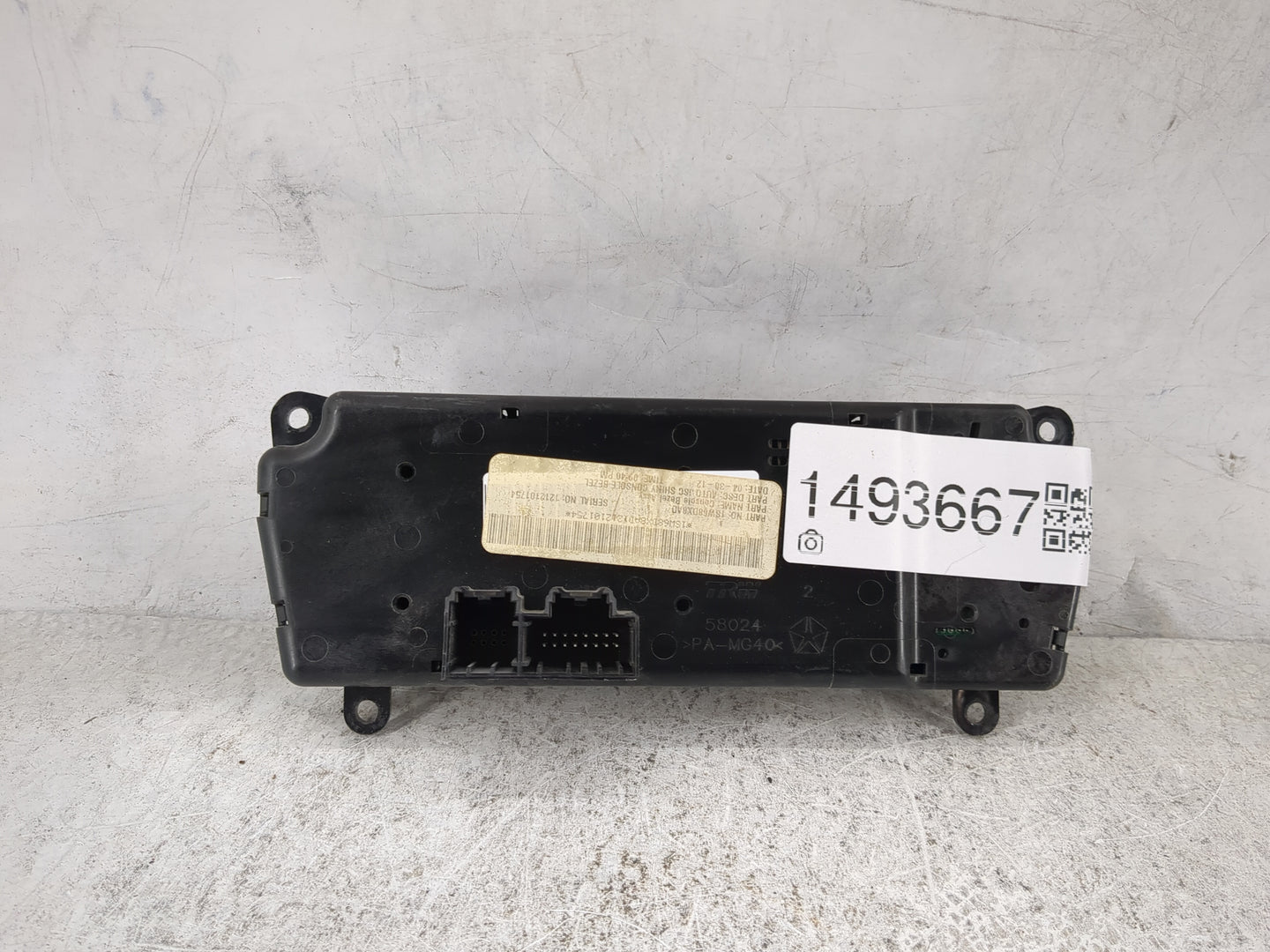 2012 Chrysler 200 Climate Control Module Temperature AC/Heater Replacement P/N:1SW68DX8AD 55111278AF Fits OEM Used Auto Part