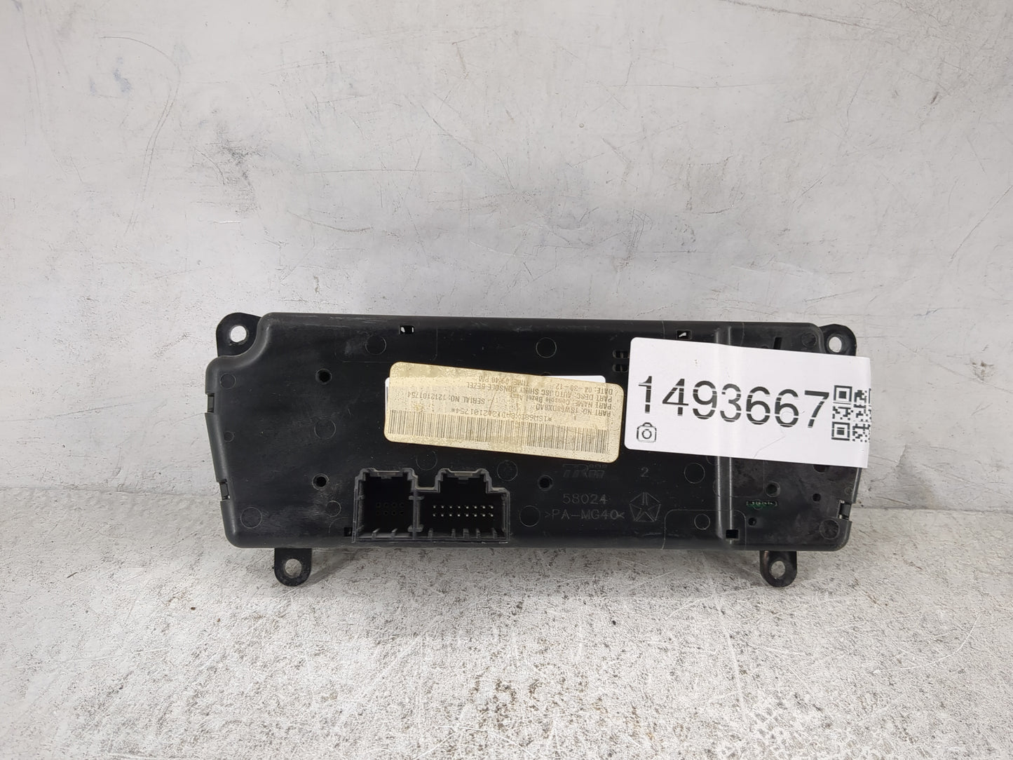 2012 Chrysler 200 Climate Control Module Temperature AC/Heater Replacement P/N:1SW68DX8AD 55111278AF Fits OEM Used Auto Part