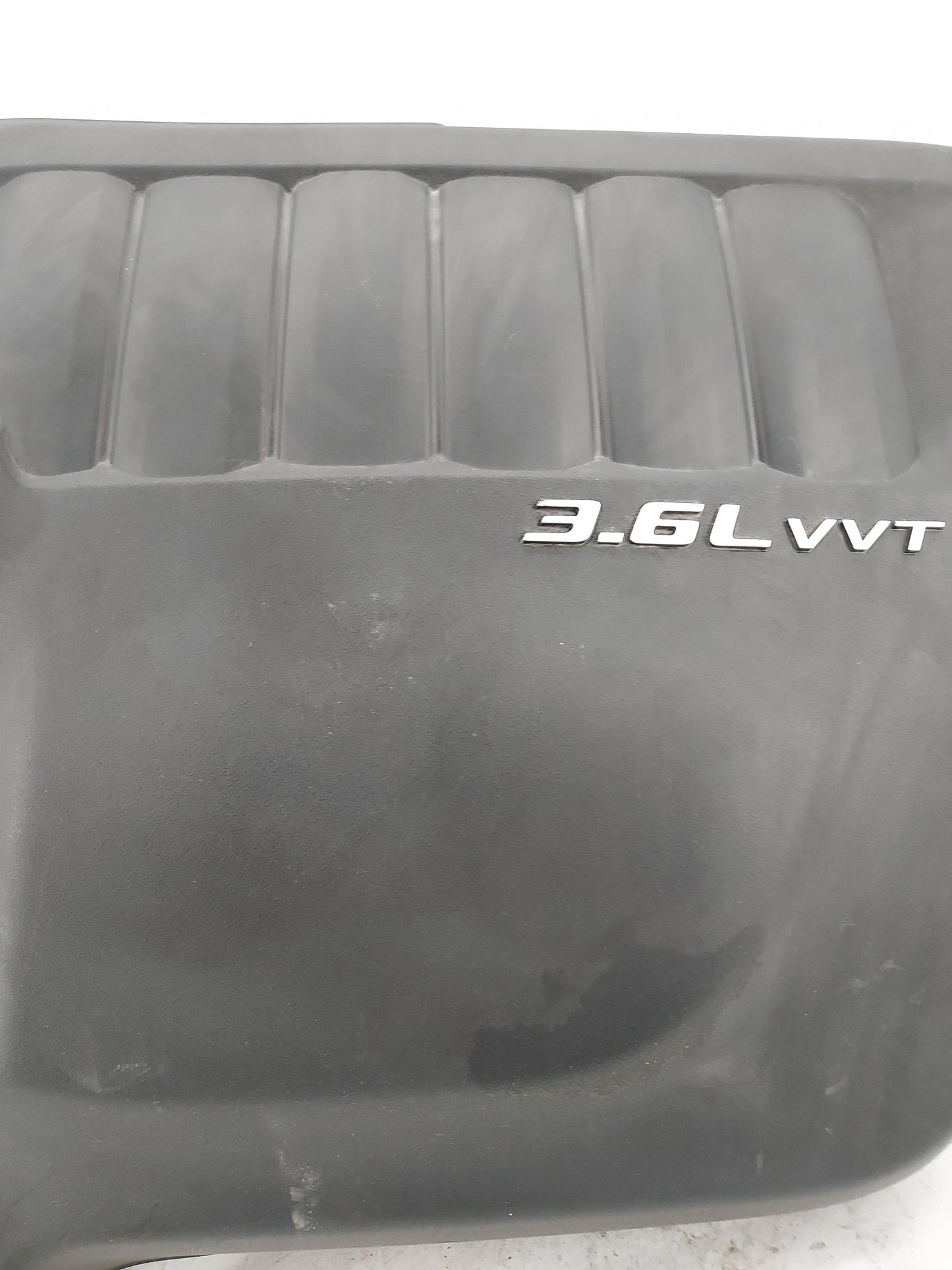 2012 Chrysler 200 Engine Cover 1496981 - Oemusedautoparts1.com