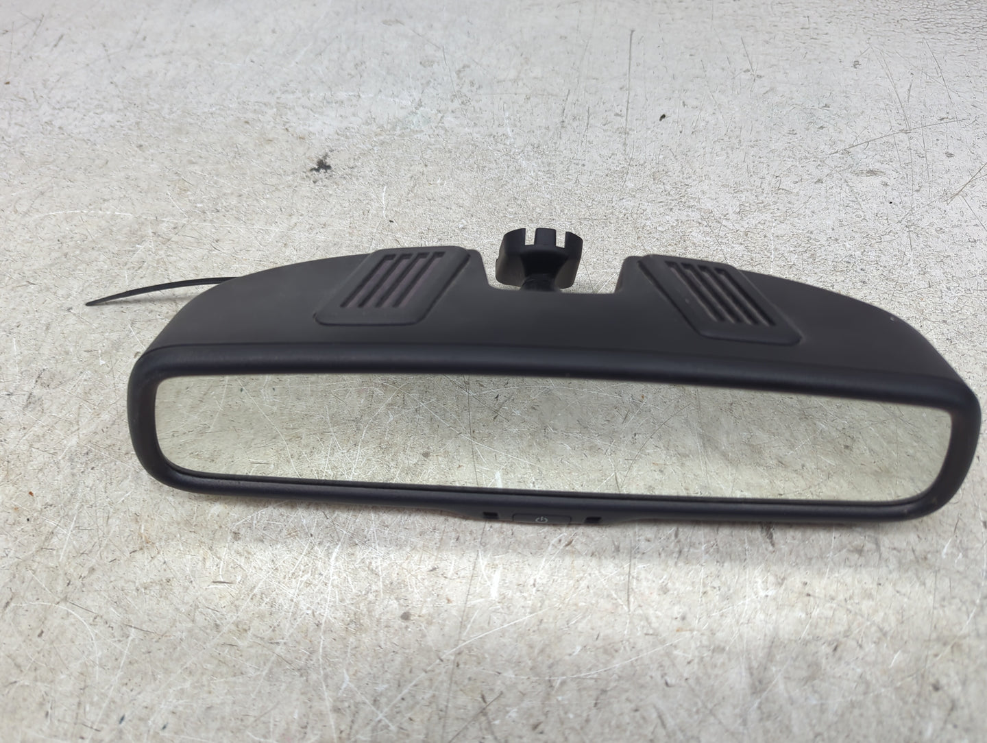 2012 Chrysler 200 Interior Rear View Mirror Replacement OEM P/N:E11 026730 04президент2013 905-1793, GNTX-1227 Fits OEM Used