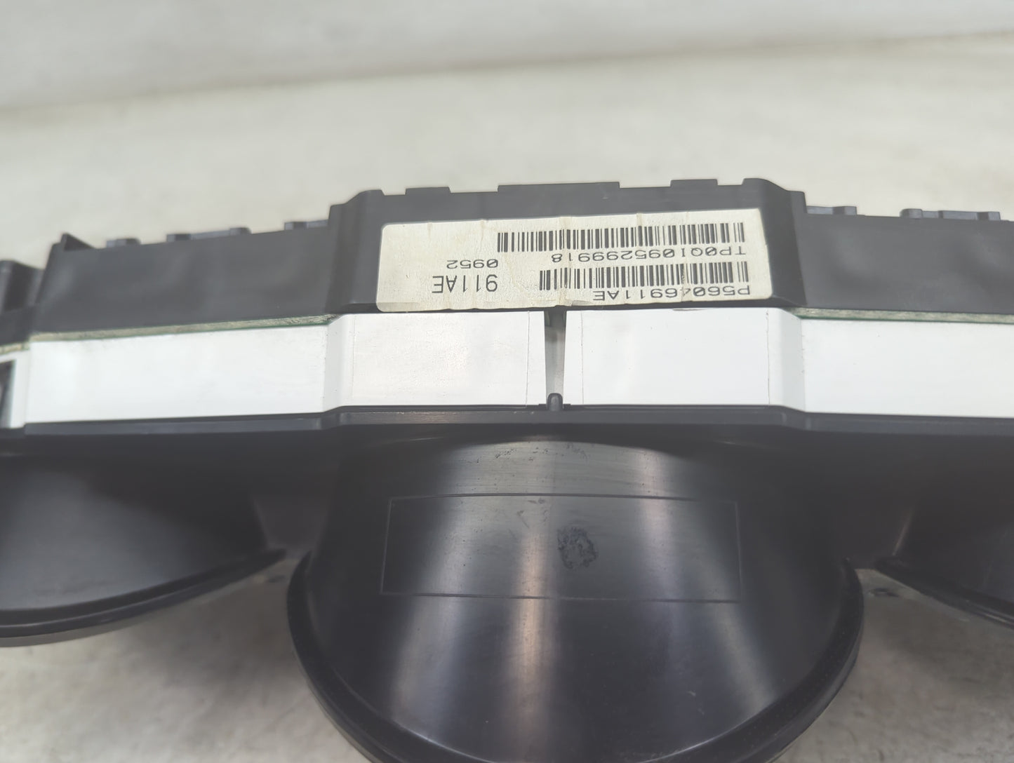 2011-2014 Chrysler 200 Instrument Cluster Speedometer Gauges P/N:P56046911AE Miles: Fits Fits 2011 2012 2013 2014 OEM Used A