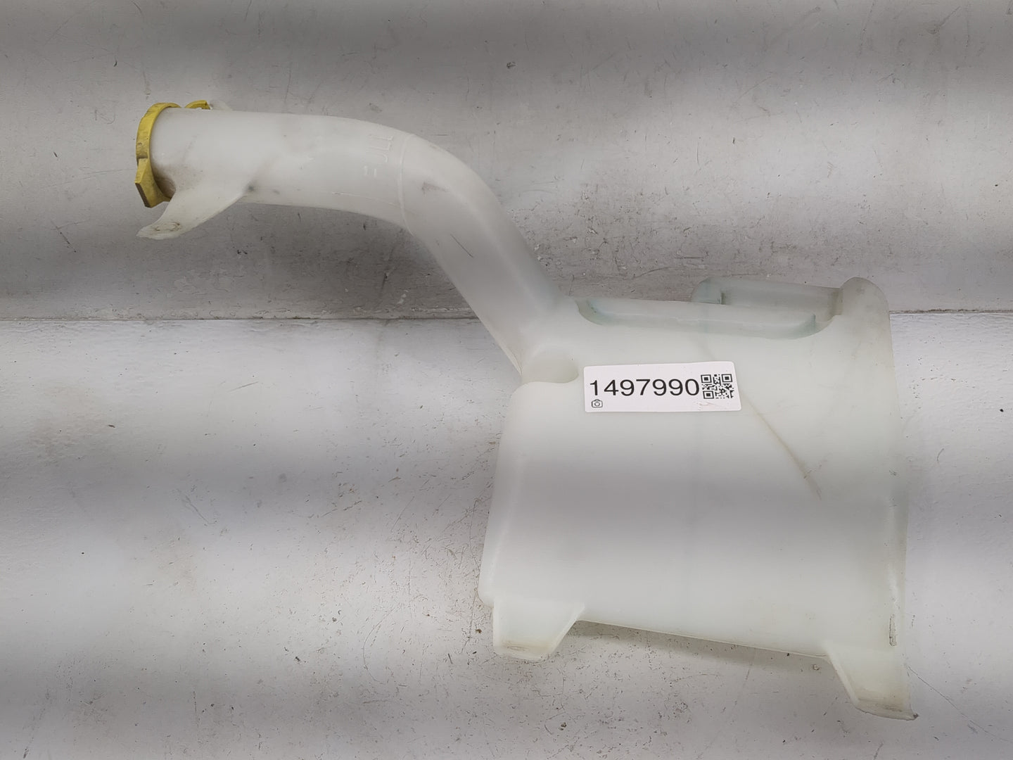 2011-2014 Chrysler 200 Windshield Washer Fluid Reservoir Bottle Oem 1497990 - Oemusedautoparts1.com