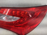 2012 Chrysler 200 Tail Light Assembly Passenger Right OEM P/N:05182524AE VENTRA 61600 Fits OEM Used Auto Parts - Oemusedauto