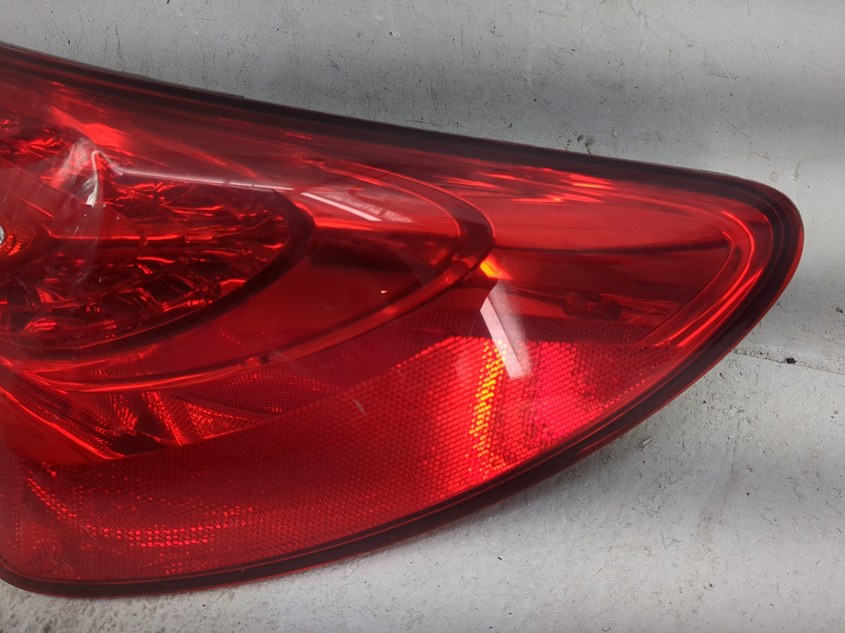 2012 Chrysler 200 Tail Light Assembly Passenger Right OEM P/N:05182524AE VENTRA 61600 Fits OEM Used Auto Parts - Oemusedauto