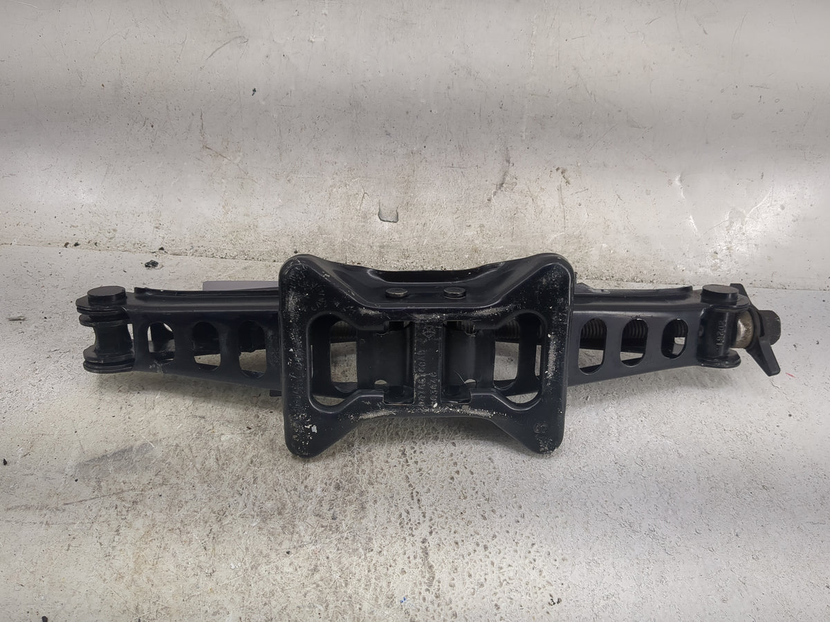 2012 Chrysler 200 Spare Scissor Car Jack 1500095 - Oemusedautoparts1.com