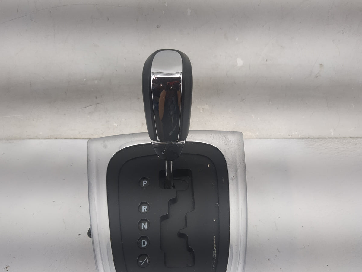 2012 Chrysler 200 Floor Console Assembly Shifter - Oemusedautoparts1.com