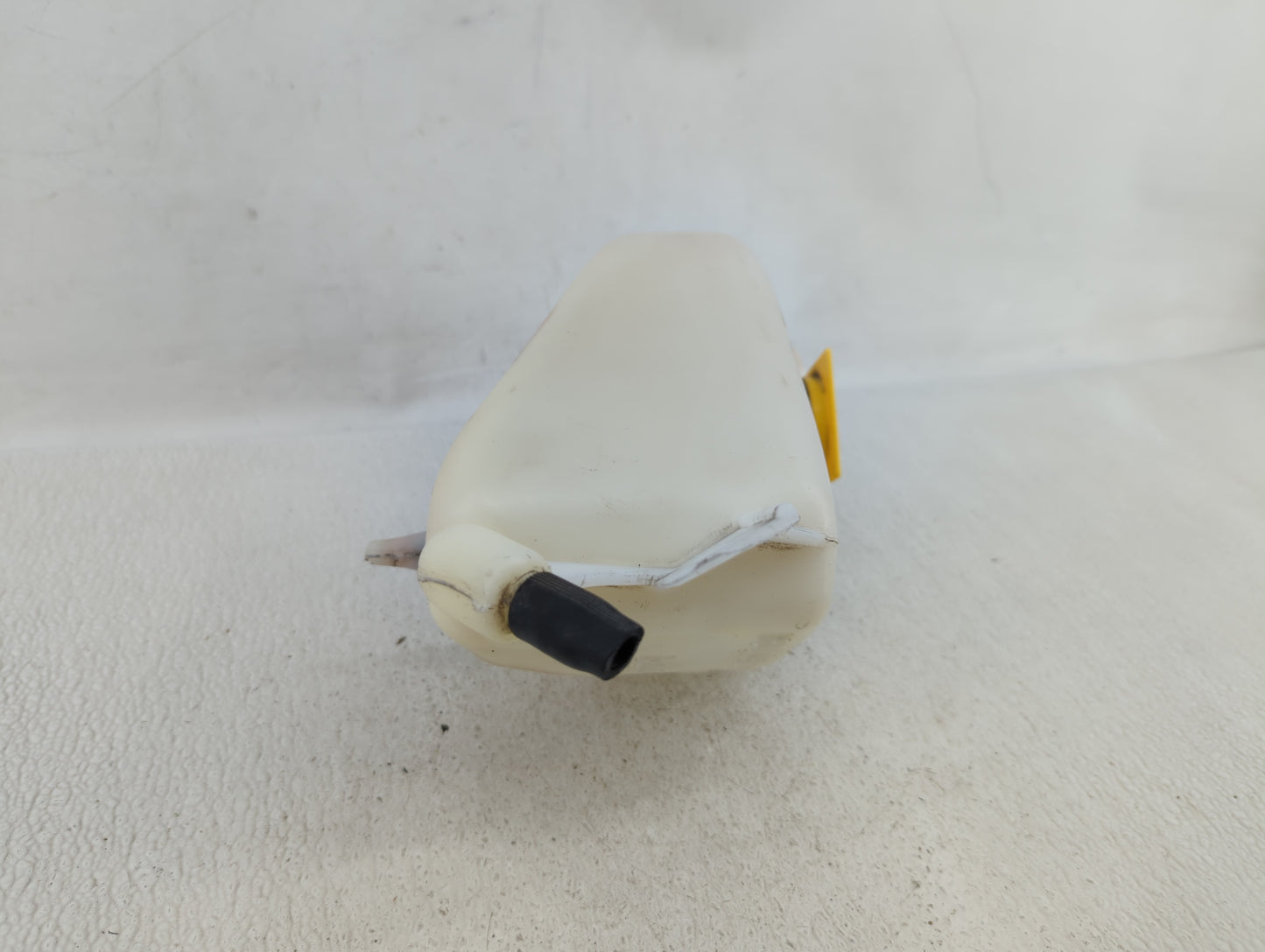 2011-2014 Chrysler 200 Radiator Coolant Overflow Expansion Tank Bottle - Oemusedautoparts1.com