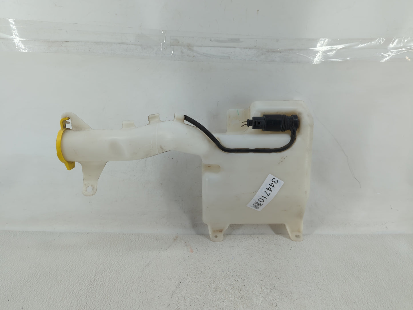 2011-2014 Chrysler 200 Radiator Coolant Overflow Expansion Tank Bottle - Oemusedautoparts1.com