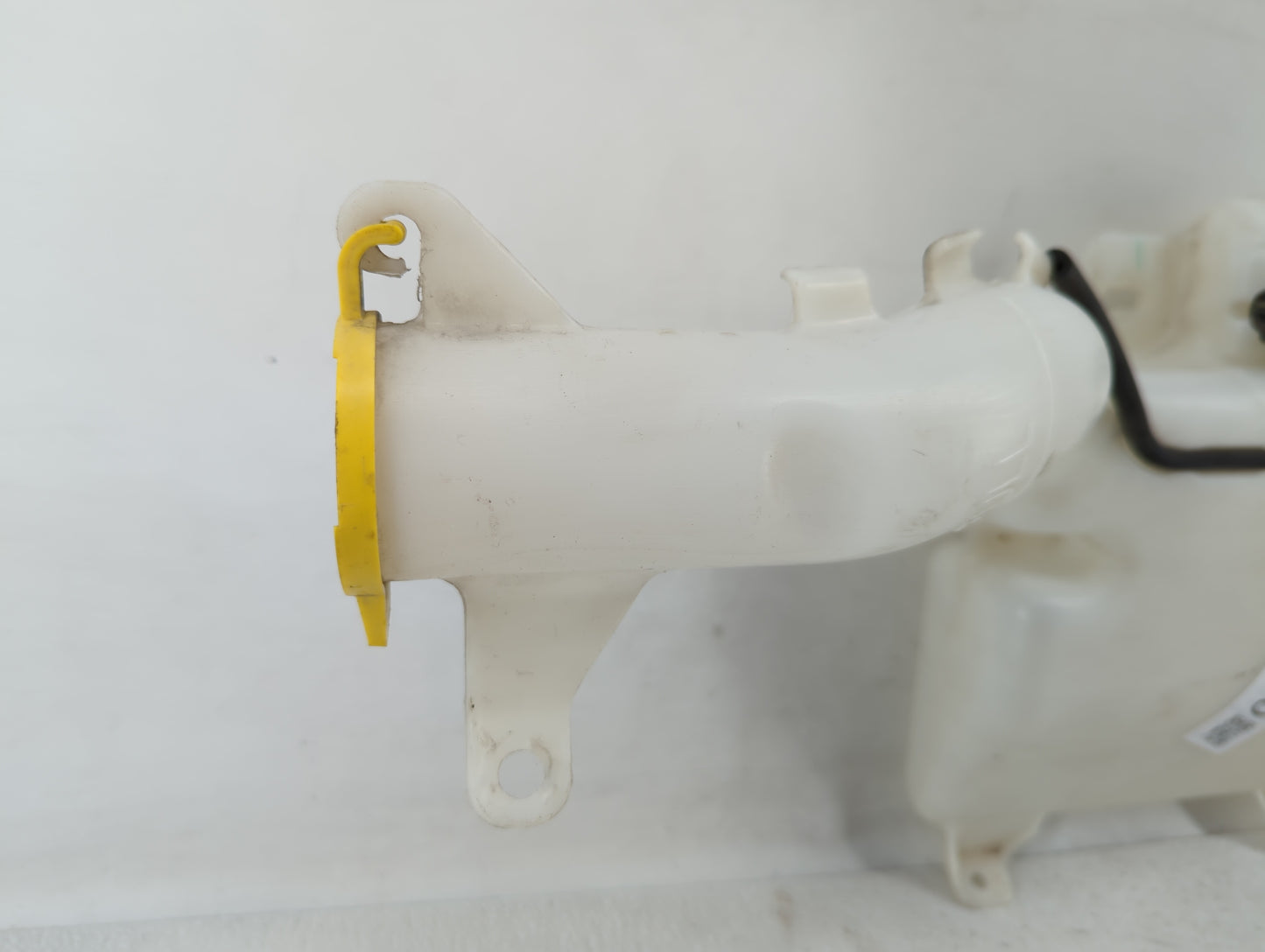2011-2014 Chrysler 200 Radiator Coolant Overflow Expansion Tank Bottle - Oemusedautoparts1.com