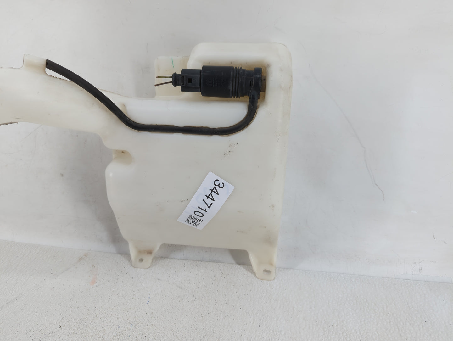 2011-2014 Chrysler 200 Radiator Coolant Overflow Expansion Tank Bottle - Oemusedautoparts1.com