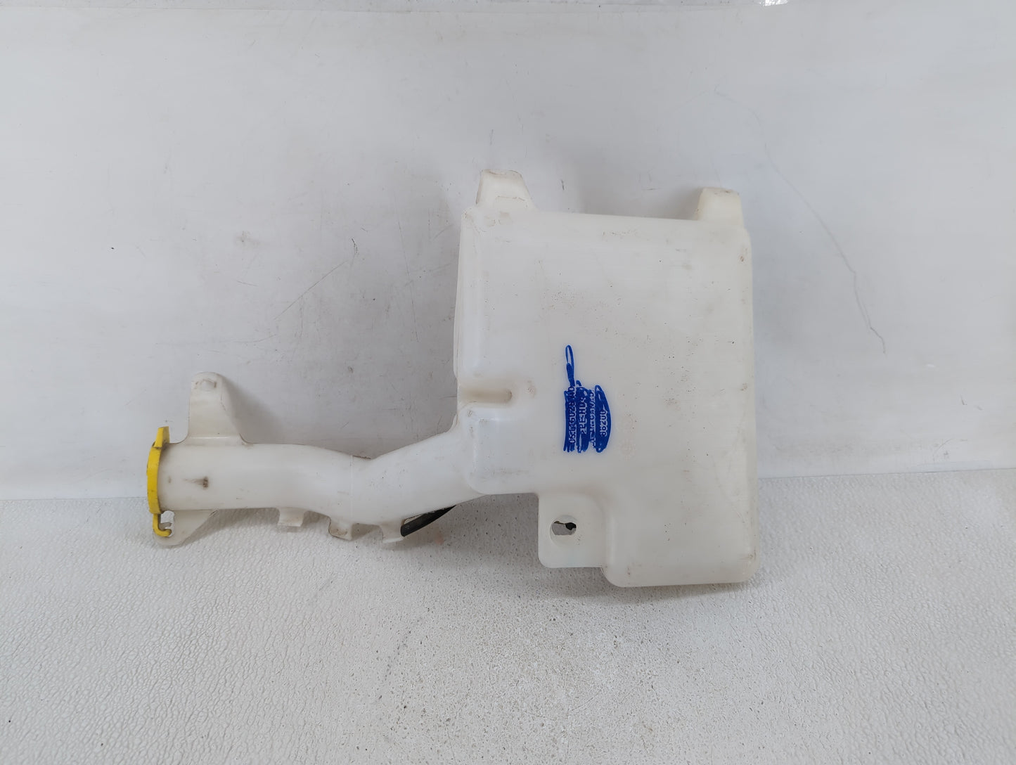 2011-2014 Chrysler 200 Radiator Coolant Overflow Expansion Tank Bottle - Oemusedautoparts1.com
