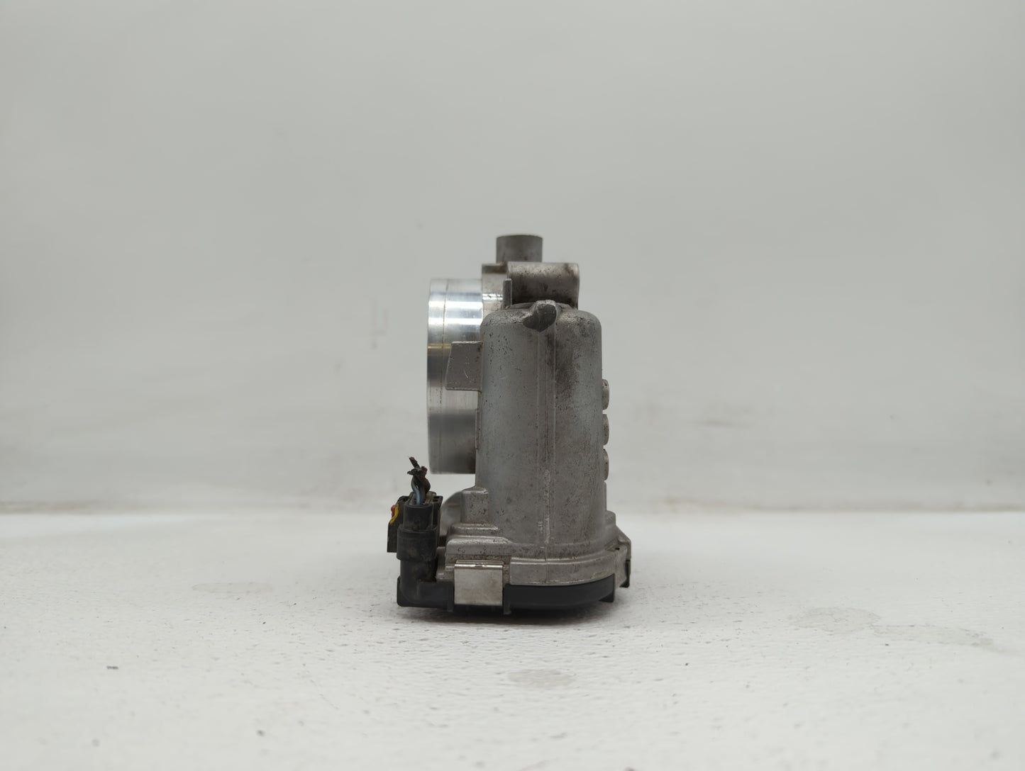 2011-2017 Chrysler 200 Throttle Body P/N:05184349AC Fits Fits 2011 2012 2013 2014 2015 2016 2017 2018 2019 OEM Used Auto Par