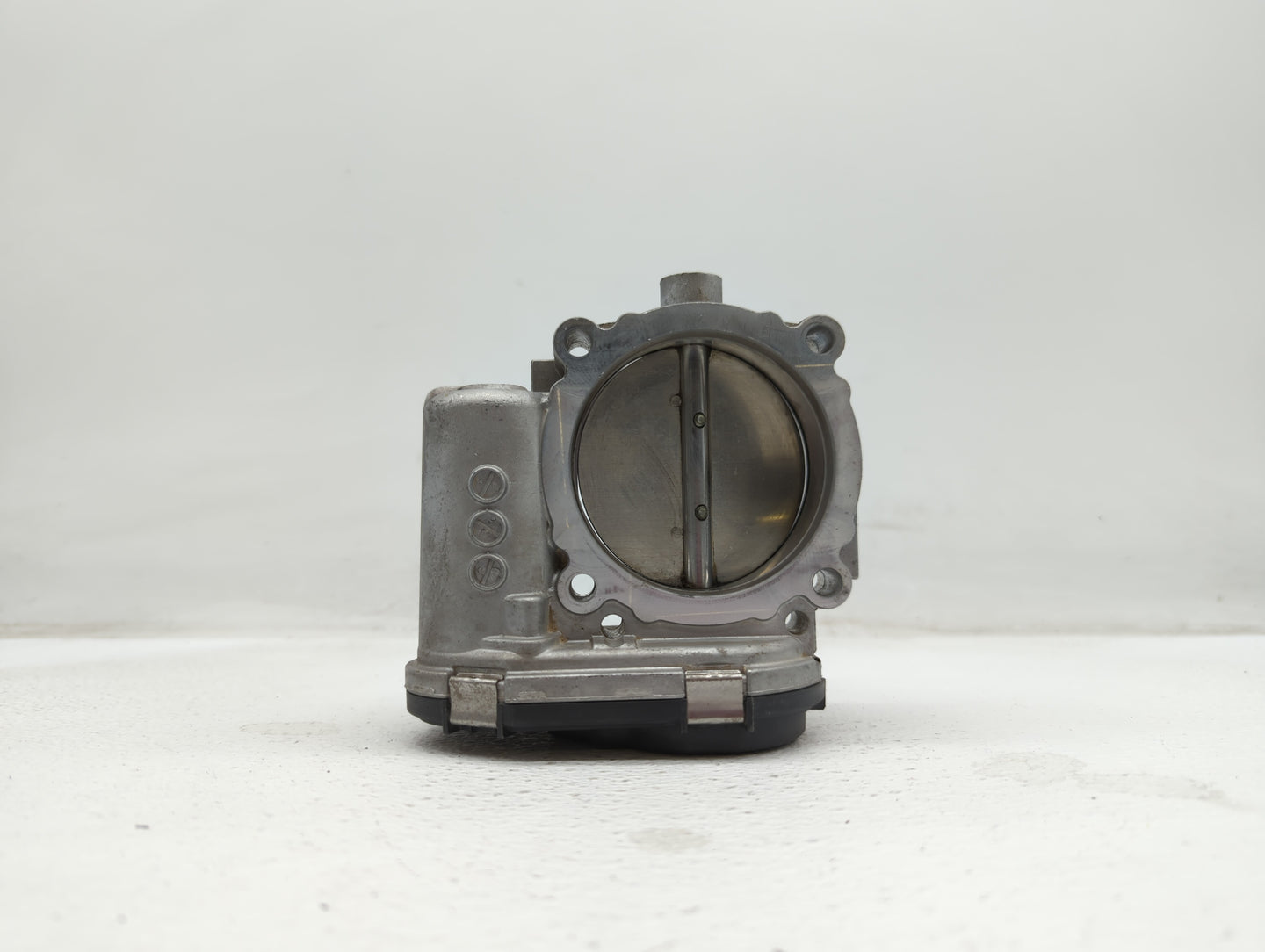 2011-2017 Chrysler 200 Throttle Body P/N:05184349AC Fits Fits 2011 2012 2013 2014 2015 2016 2017 2018 2019 OEM Used Auto Par