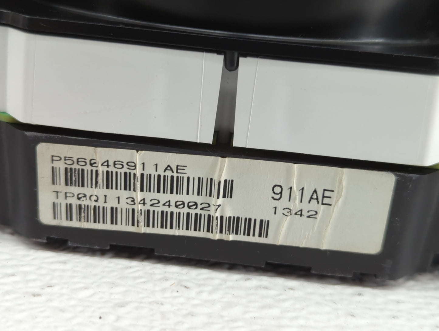 2011-2014 Chrysler 200 Instrument Cluster Speedometer Gauges P/N:P56046911AE P56046514AH Fits Fits 2011 2012 2013 2014 OEM U