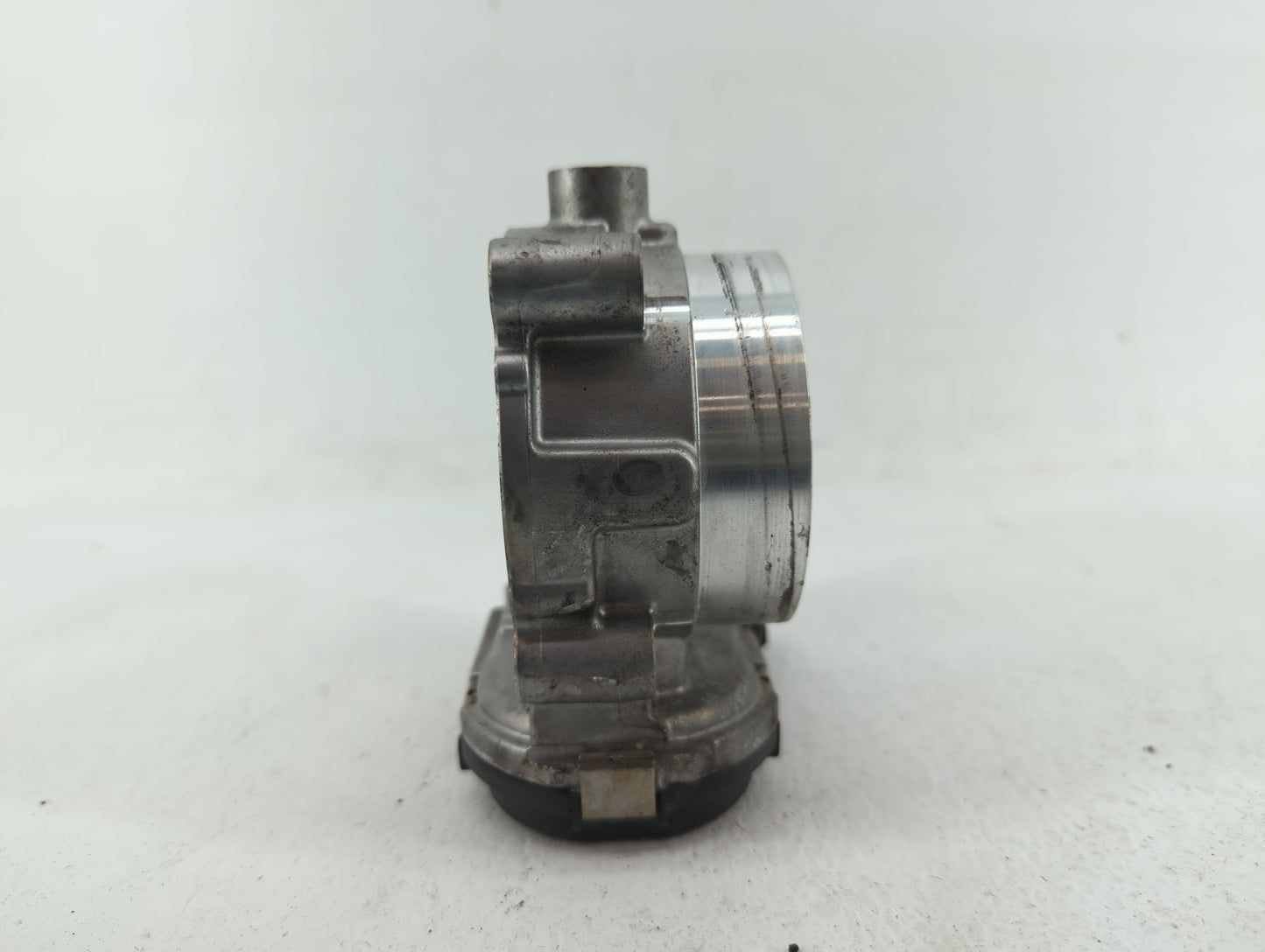 2011-2017 Chrysler 200 Throttle Body P/N:05184349AE 05184349AC Fits OEM Used Auto Parts - Oemusedautoparts1.com