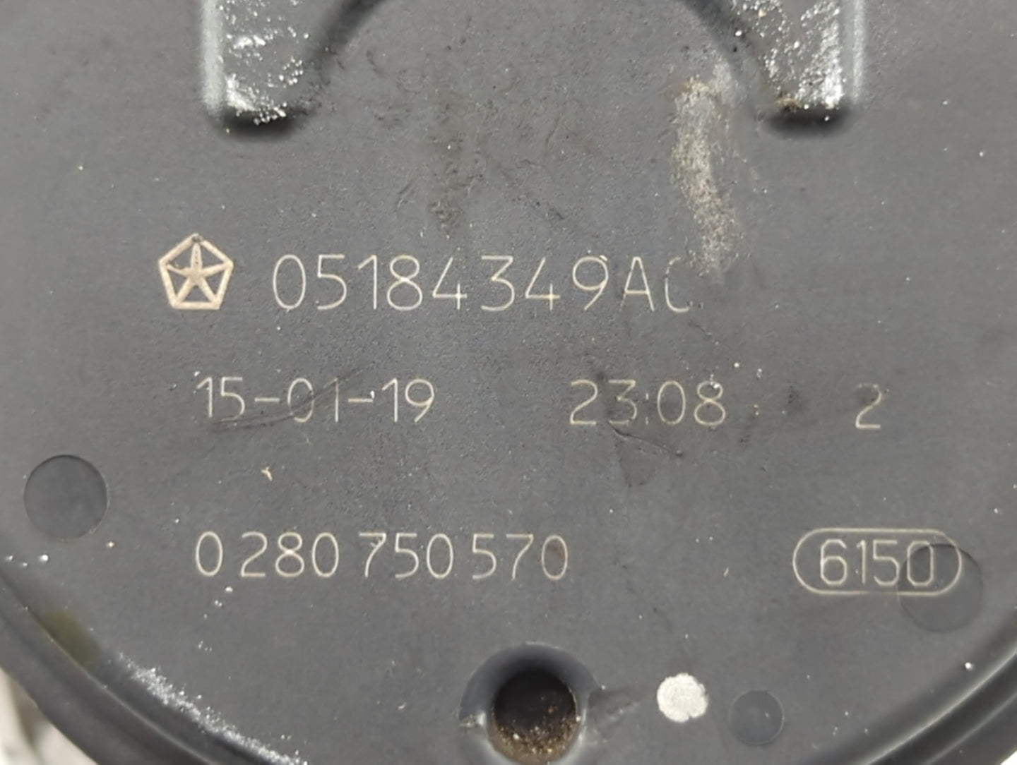 2011-2017 Chrysler 200 Throttle Body P/N:05184349AE 05184349AC Fits OEM Used Auto Parts - Oemusedautoparts1.com