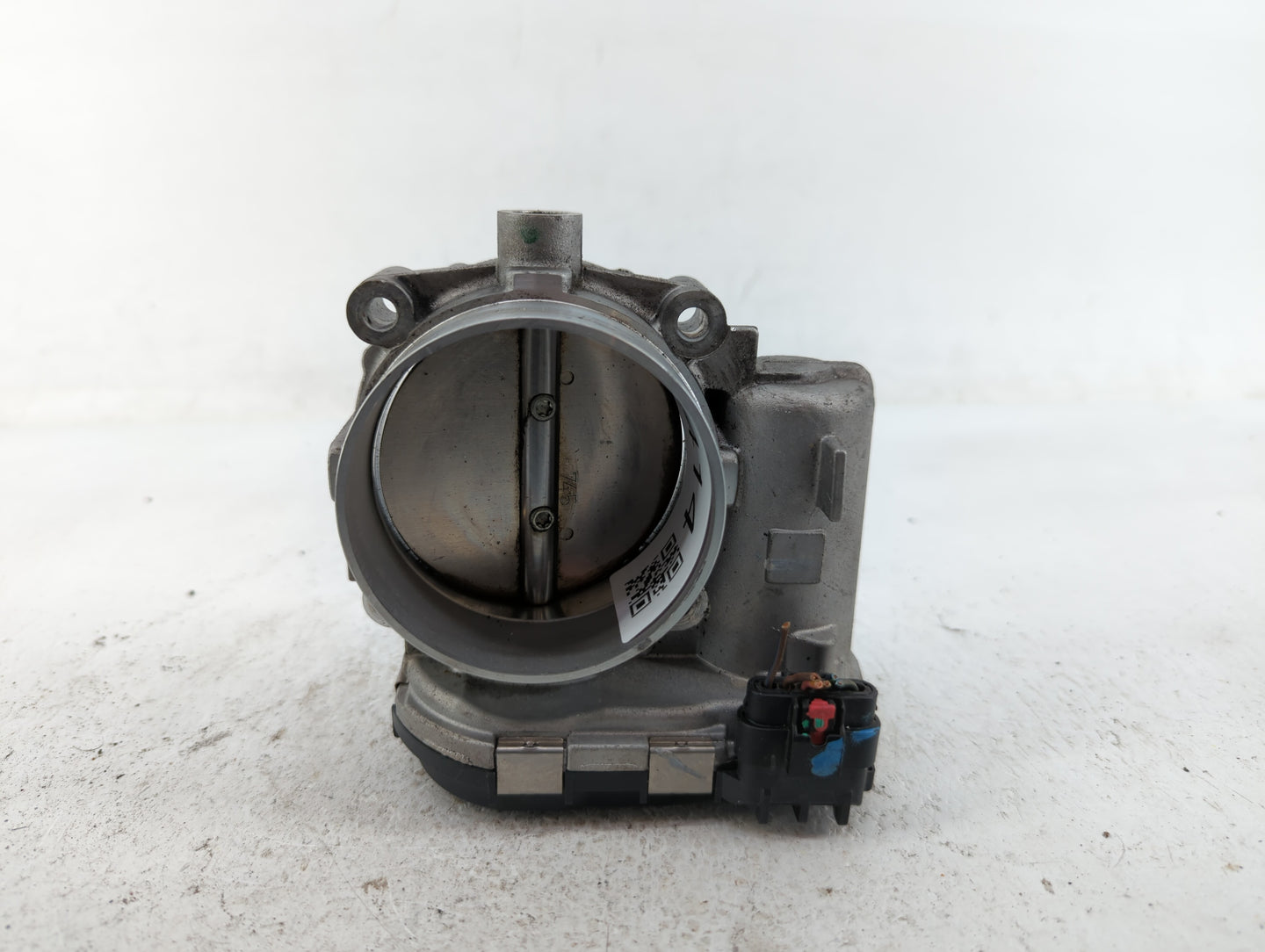 2011-2017 Chrysler 200 Throttle Body P/N:05184349AE 05184349AC Fits OEM Used Auto Parts - Oemusedautoparts1.com