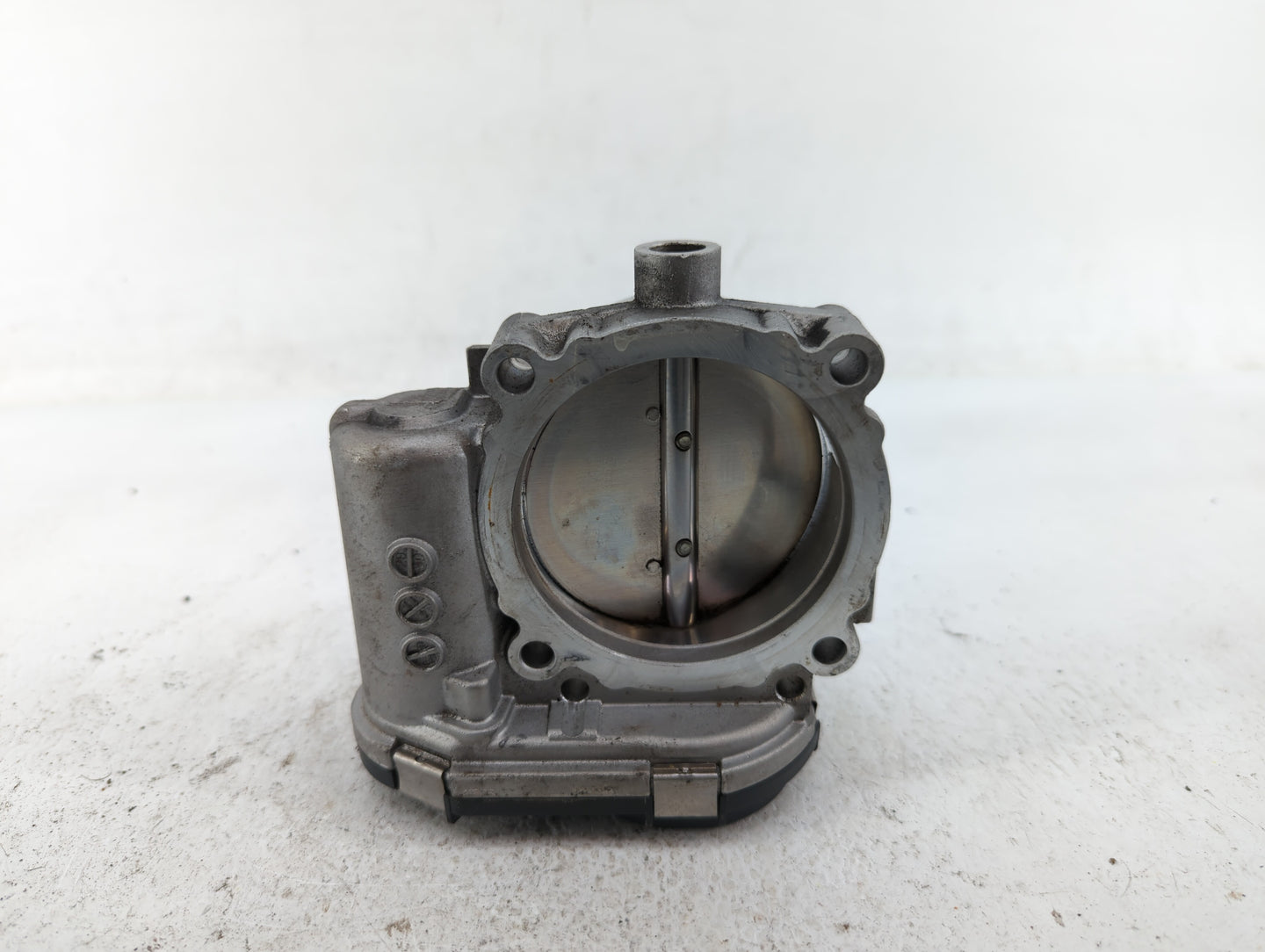 2011-2017 Chrysler 200 Throttle Body P/N:05184349AE 05184349AC Fits OEM Used Auto Parts - Oemusedautoparts1.com