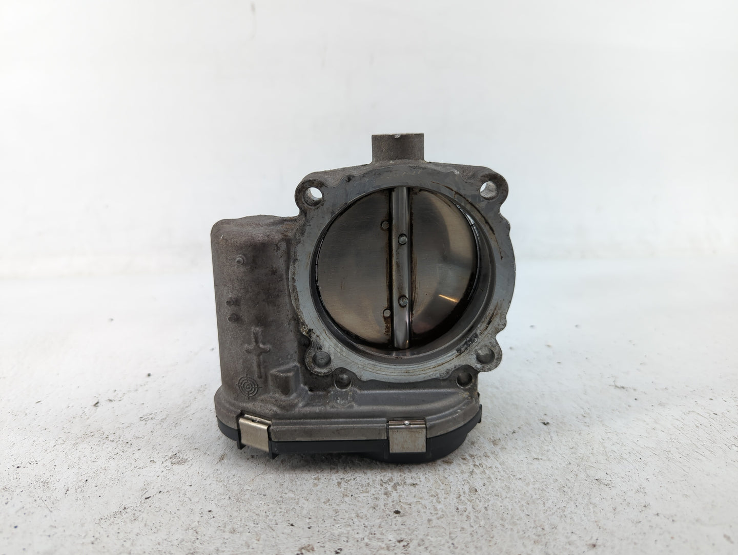 2011-2017 Chrysler 200 Throttle Body P/N:05184349AE 05184349AC Fits OEM Used Auto Parts - Oemusedautoparts1.com