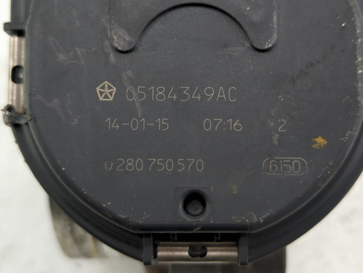 2011-2017 Chrysler 200 Throttle Body P/N:05184349AE 05184349AC Fits OEM Used Auto Parts - Oemusedautoparts1.com