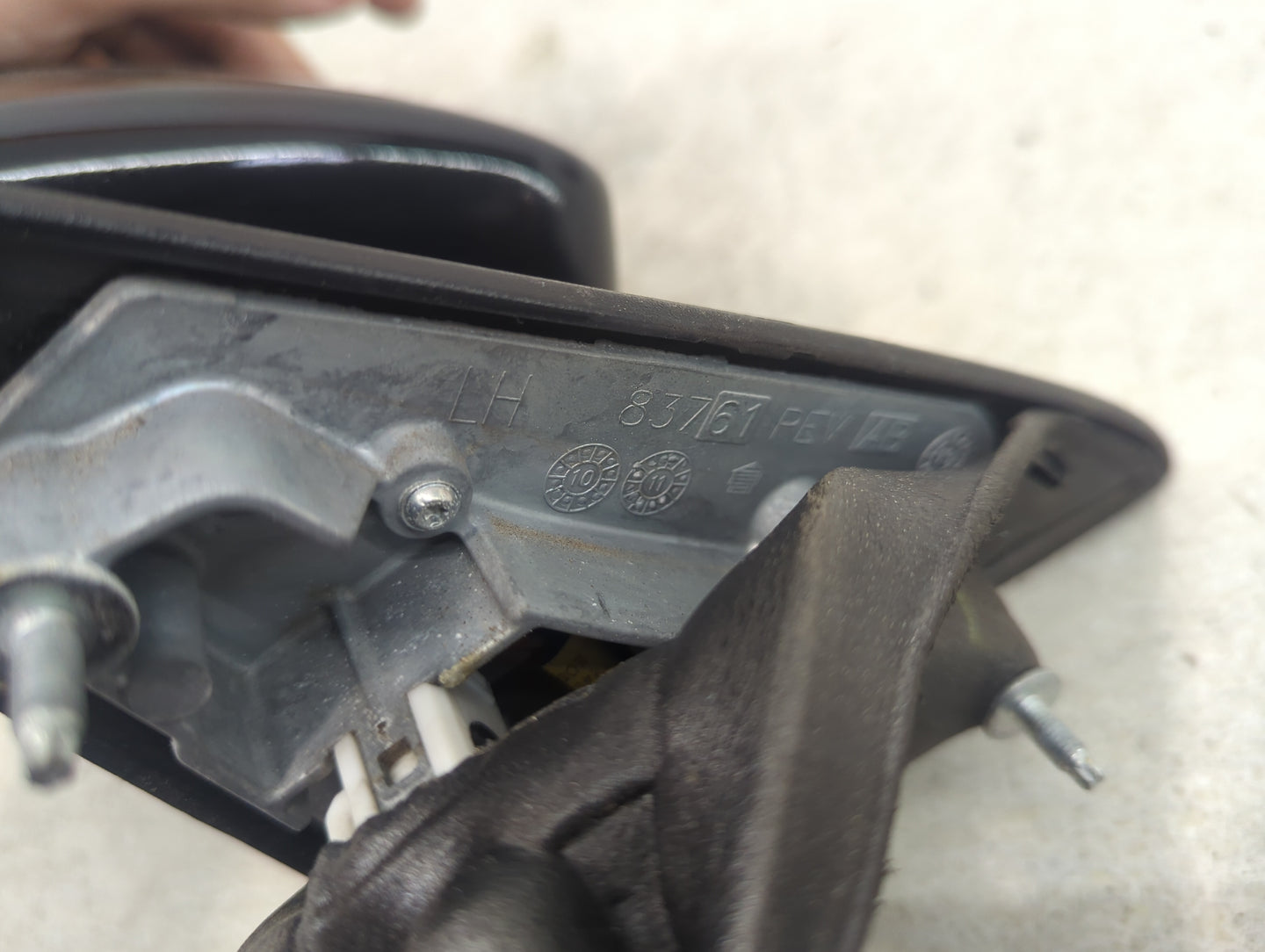 2011-2014 Chrysler 200 Driver Side View Mirror - Left Door Mirror OEM Used - Oemusedautoparts1.com