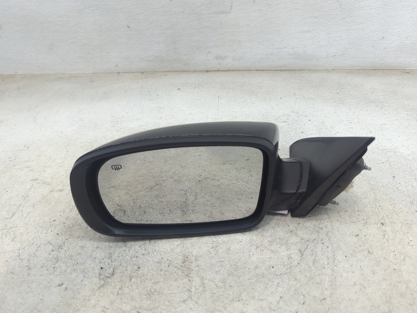 2011-2014 Chrysler 200 Driver Side View Mirror - Left Door Mirror OEM Used - Oemusedautoparts1.com