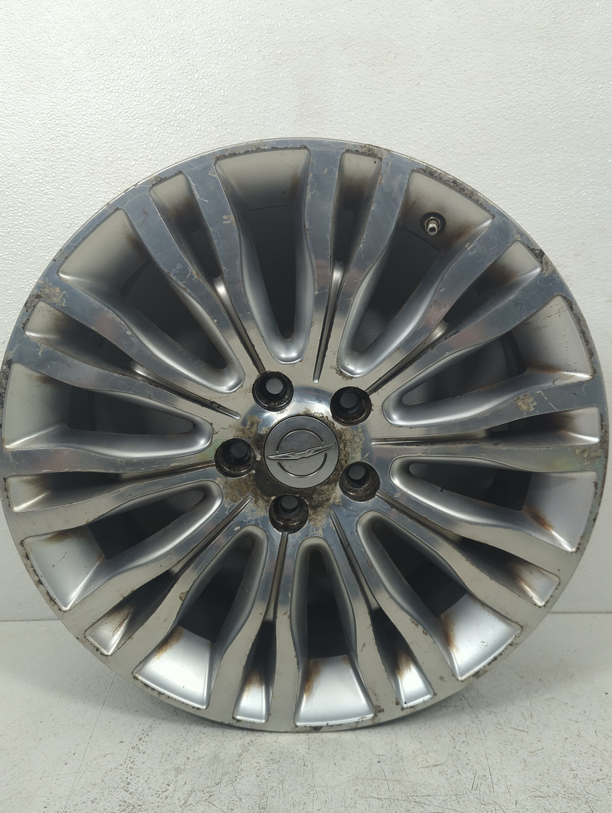 2012 Chrysler 200 Oem Wheel Rim 5031728 - Oemusedautoparts1.com