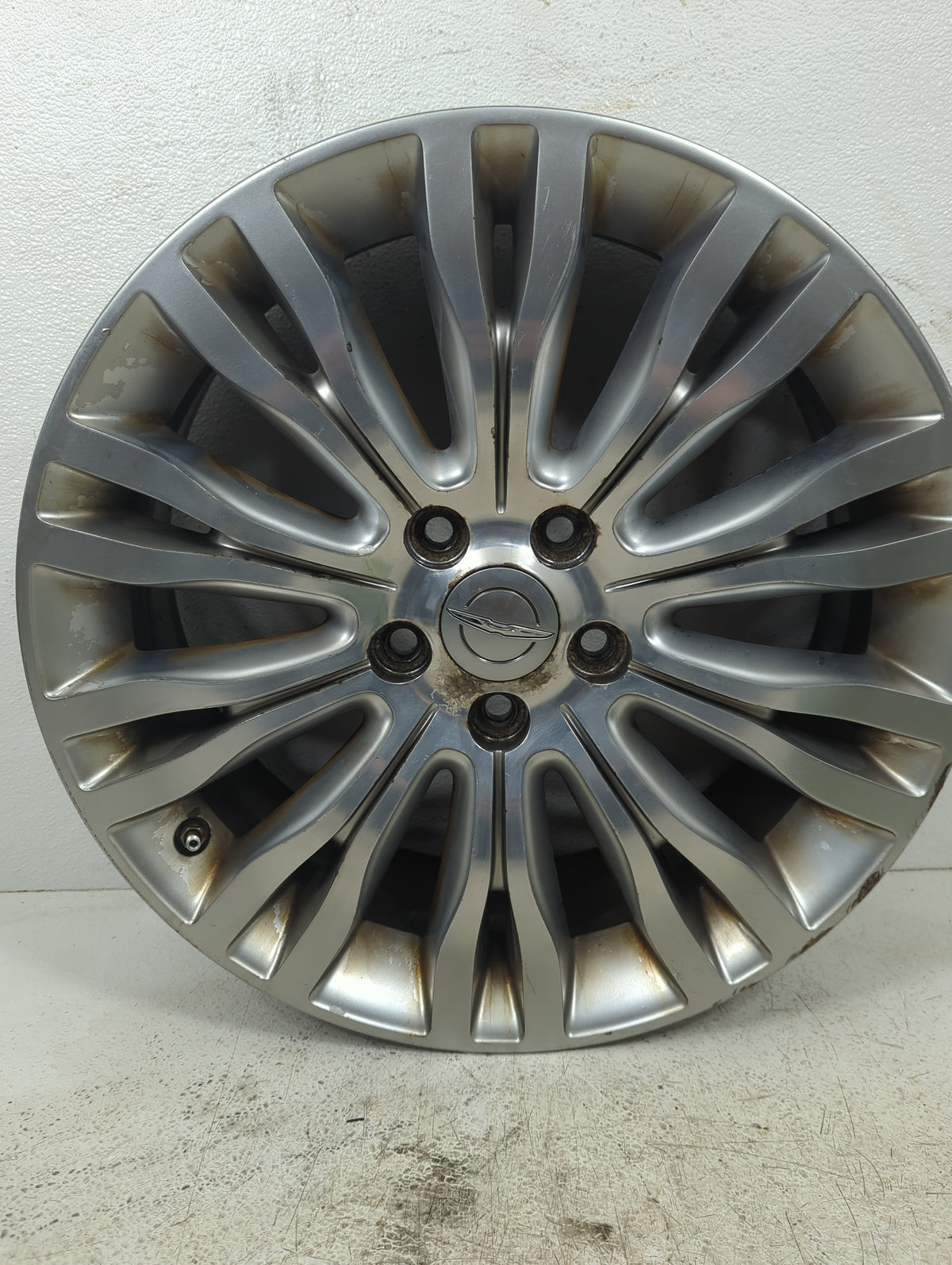 2012 Chrysler 200 Oem Wheel Rim 5031730 - Oemusedautoparts1.com