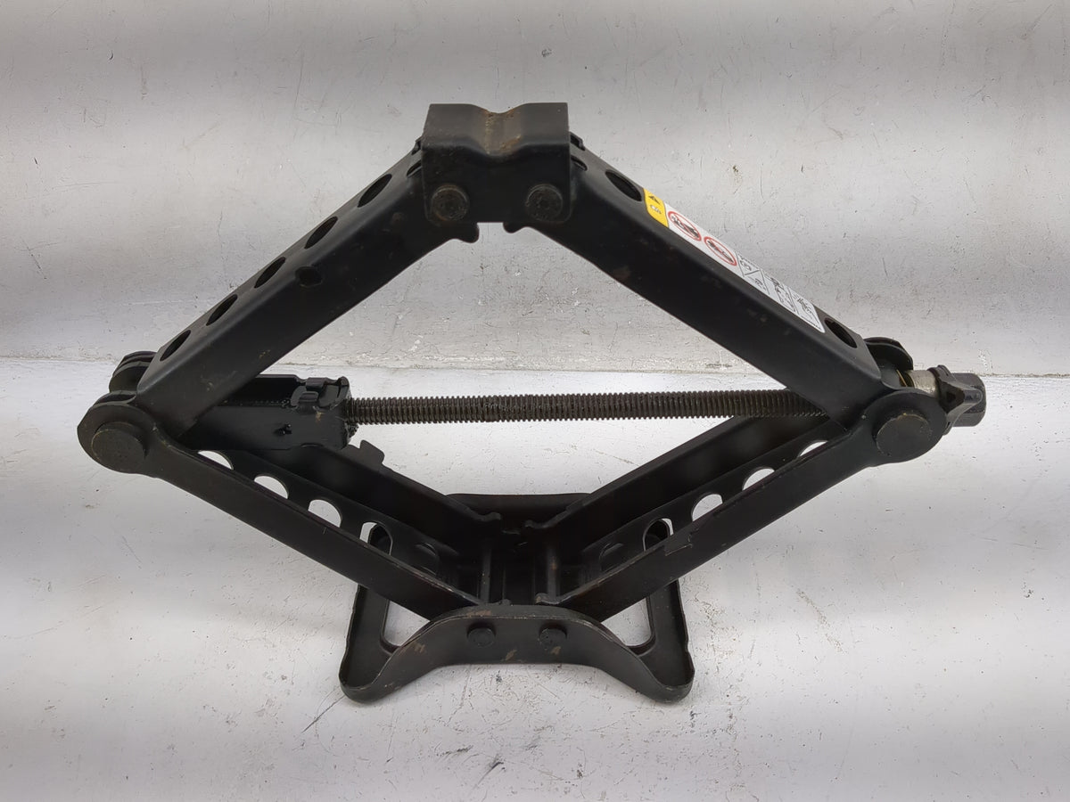 2012 Chrysler 200 Spare Scissor Car Jack 5033956 - Oemusedautoparts1.com