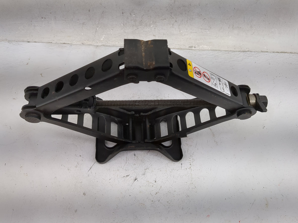 2012 Chrysler 200 Spare Scissor Car Jack 5033956 - Oemusedautoparts1.com
