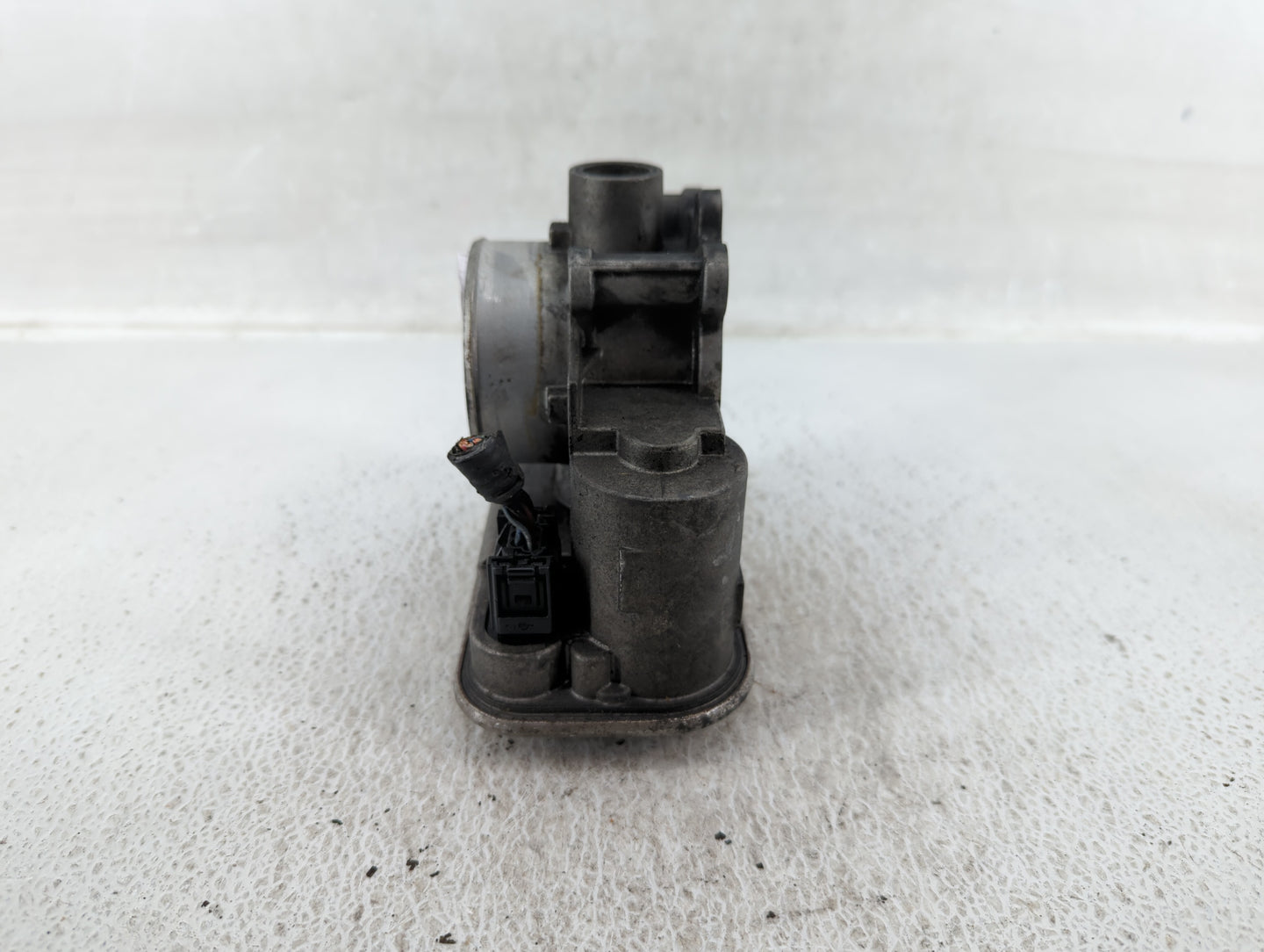 2011-2014 Chrysler 200 Throttle Body P/N:2641 Fits Fits 2007 2008 2009 2010 2011 2012 2013 2014 2015 2016 2017 2018 OEM Used