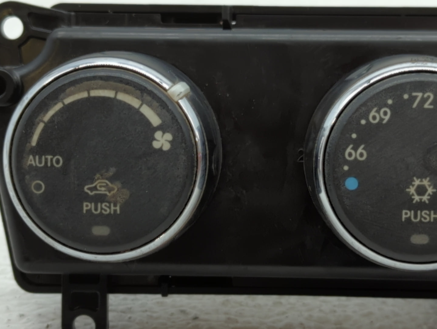 2011-2014 Chrysler 200 Climate Control Module Temperature AC/Heater Replacement P/N:1SW68DX8AD P55111888AI Fits OEM Used Aut