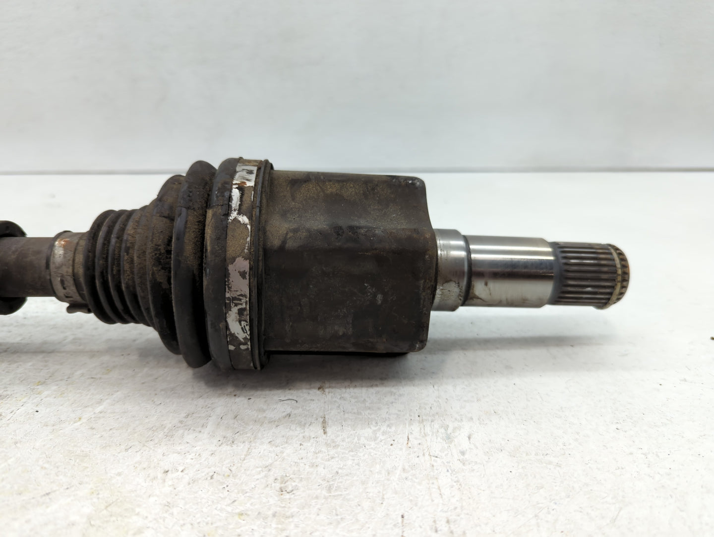 2011-2014 Chrysler 200 Axle Shaft Front Driver Cv C/v - Oemusedautoparts1.com