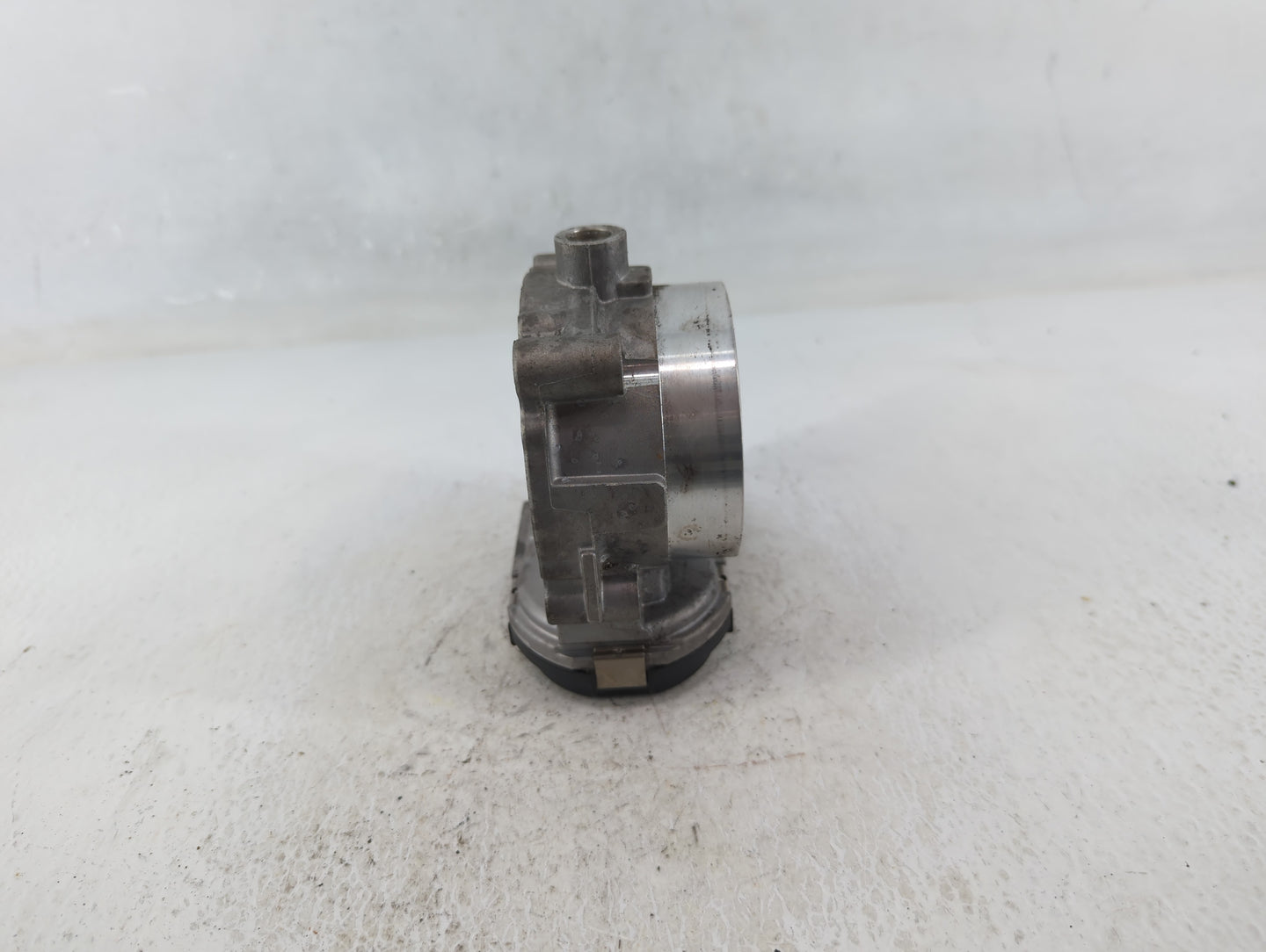 2011-2017 Chrysler 200 Throttle Body P/N:0 280 750 570 05184349AC Fits OEM Used Auto Parts - Oemusedautoparts1.com