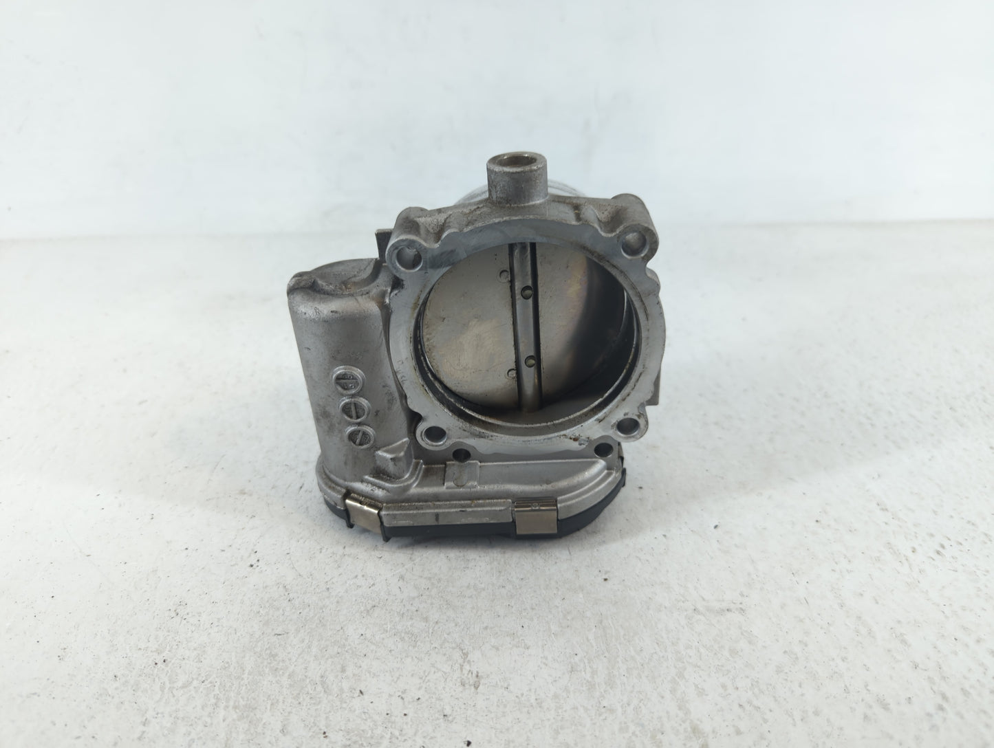 2011-2017 Chrysler 200 Throttle Body P/N:05184349AC 0 280 750 570 Fits OEM Used Auto Parts - Oemusedautoparts1.com