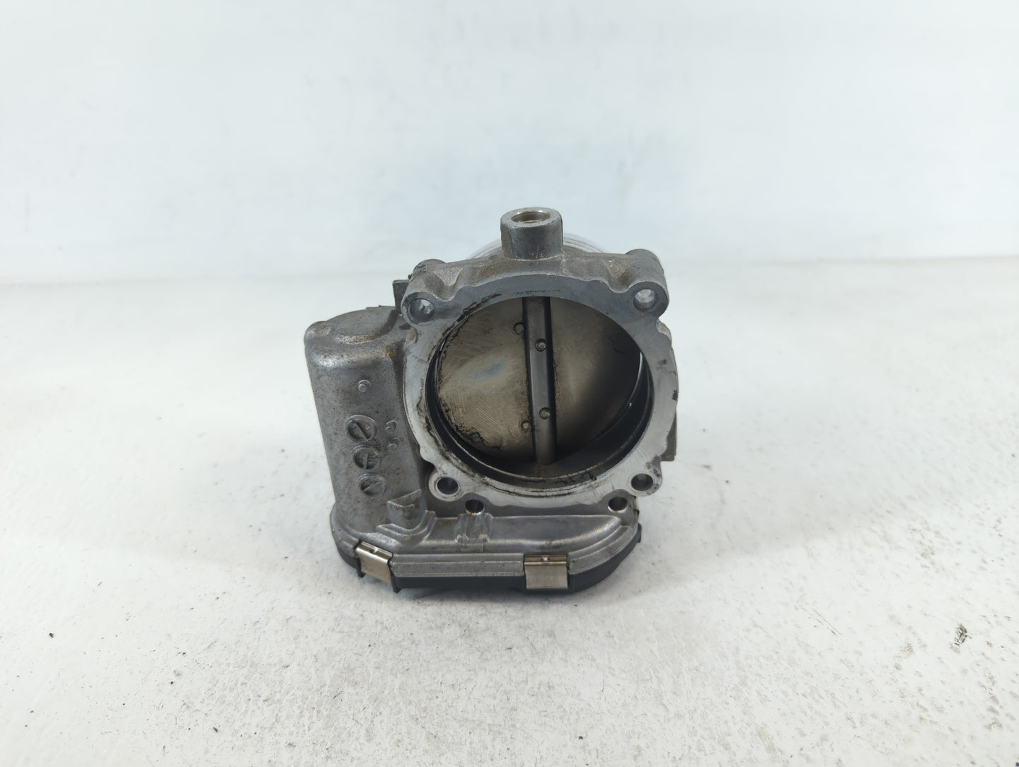 2011-2017 Chrysler 200 Throttle Body P/N:05184349AC 0 280 750 570 Fits OEM Used Auto Parts - Oemusedautoparts1.com