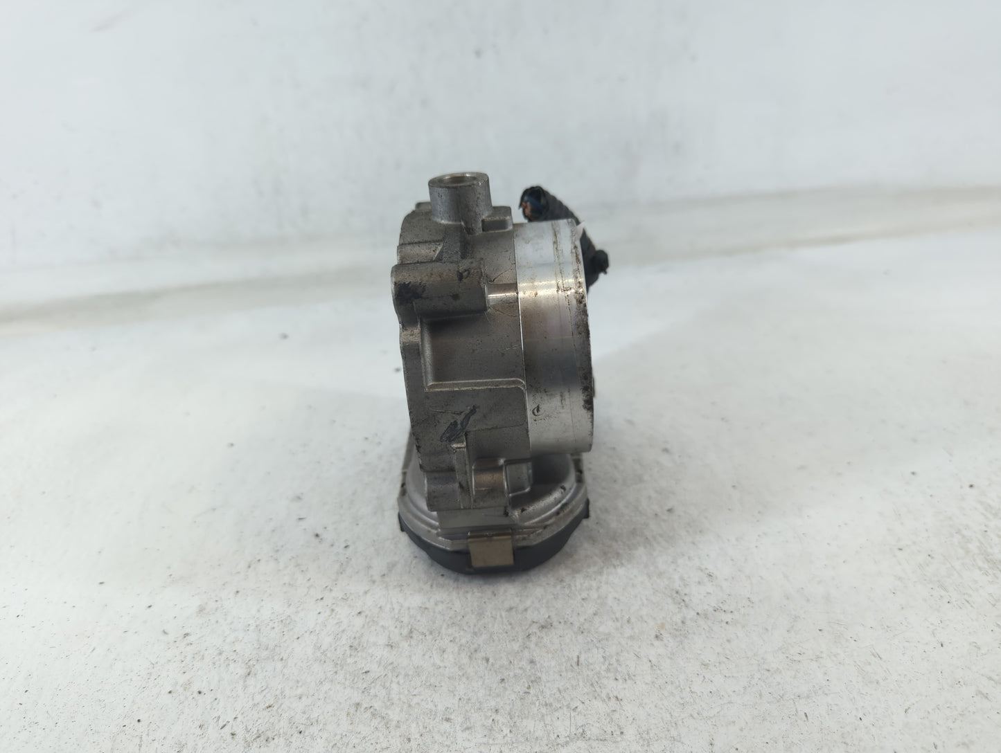 2011-2017 Chrysler 200 Throttle Body P/N:0 280 750 570 05184349AC Fits OEM Used Auto Parts - Oemusedautoparts1.com