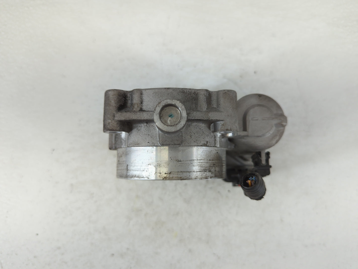 2011-2017 Chrysler 200 Throttle Body P/N:05184349AC 0 280 750 570 Fits OEM Used Auto Parts - Oemusedautoparts1.com