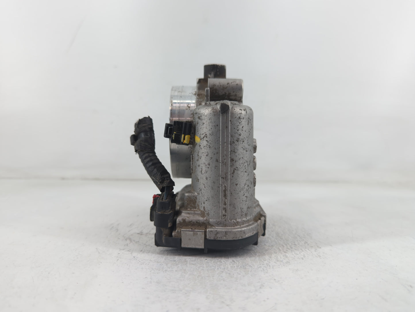 2011-2017 Chrysler 200 Throttle Body P/N:05184 349AC 0 280 750 570 Fits OEM Used Auto Parts - Oemusedautoparts1.com