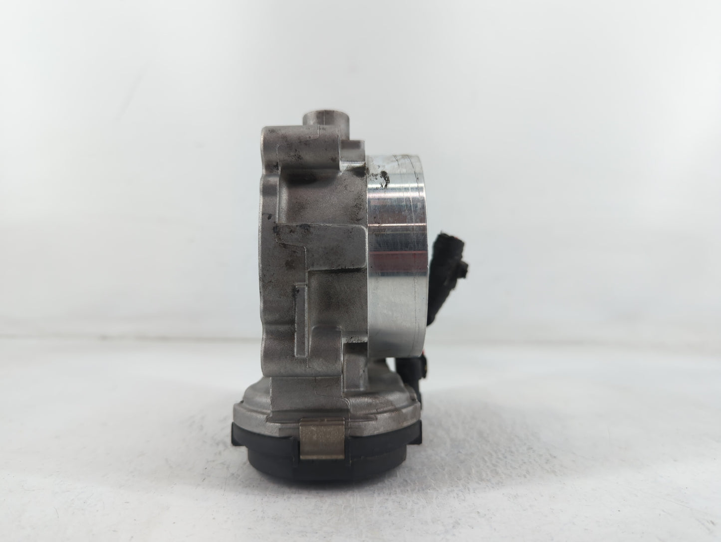 2011-2017 Chrysler 200 Throttle Body P/N:05184 349AC 0 280 750 570 Fits OEM Used Auto Parts - Oemusedautoparts1.com