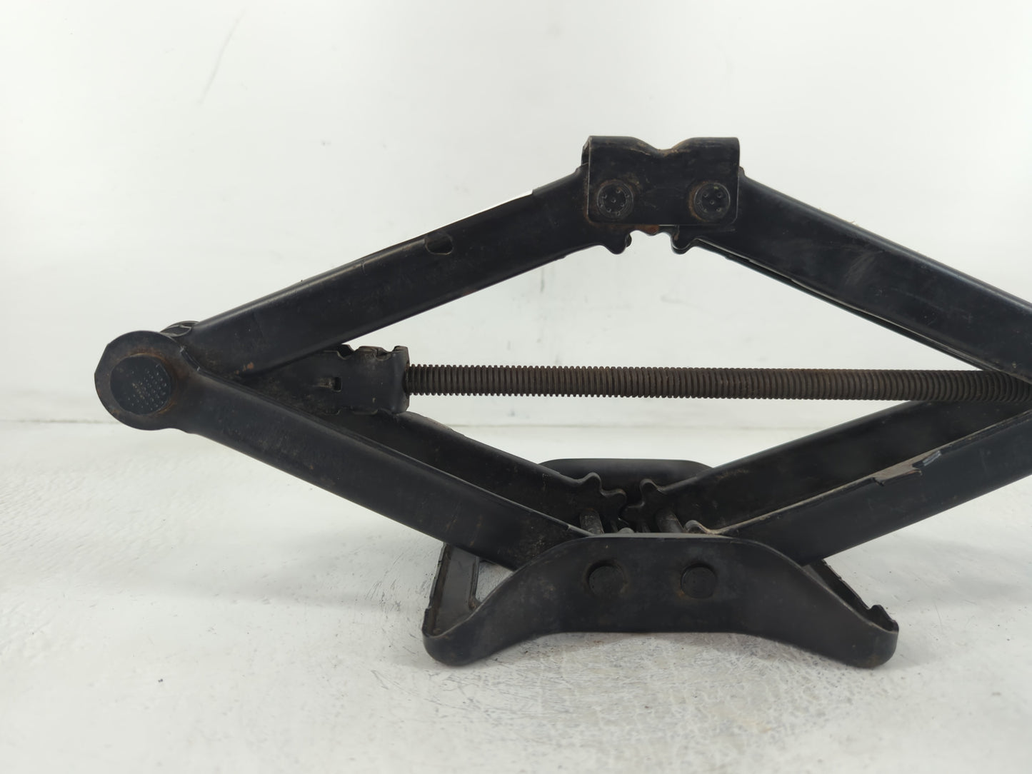 2012 Chrysler 200 Spare Scissor Car Jack - Oemusedautoparts1.com