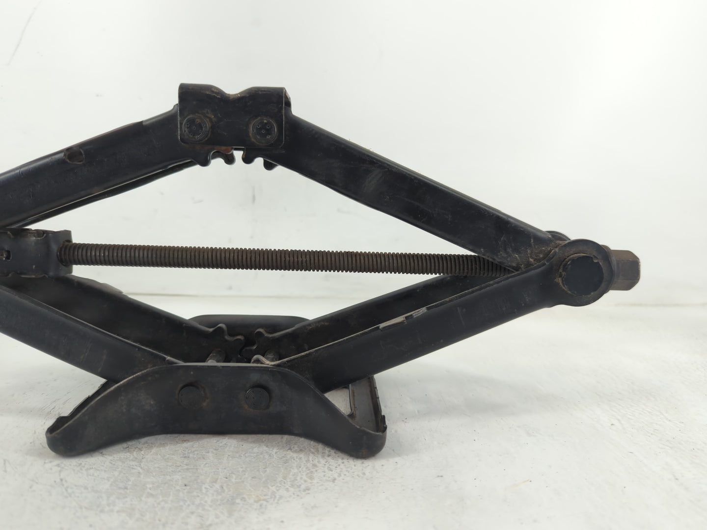 2012 Chrysler 200 Spare Scissor Car Jack - Oemusedautoparts1.com