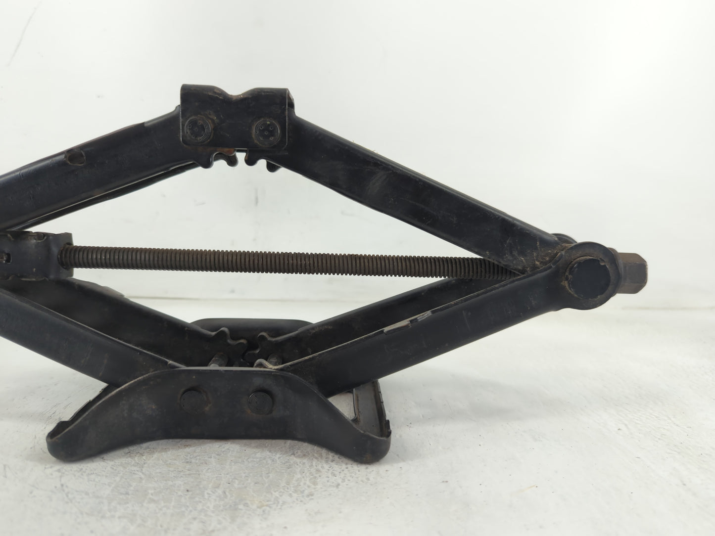 2012 Chrysler 200 Spare Scissor Car Jack - Oemusedautoparts1.com