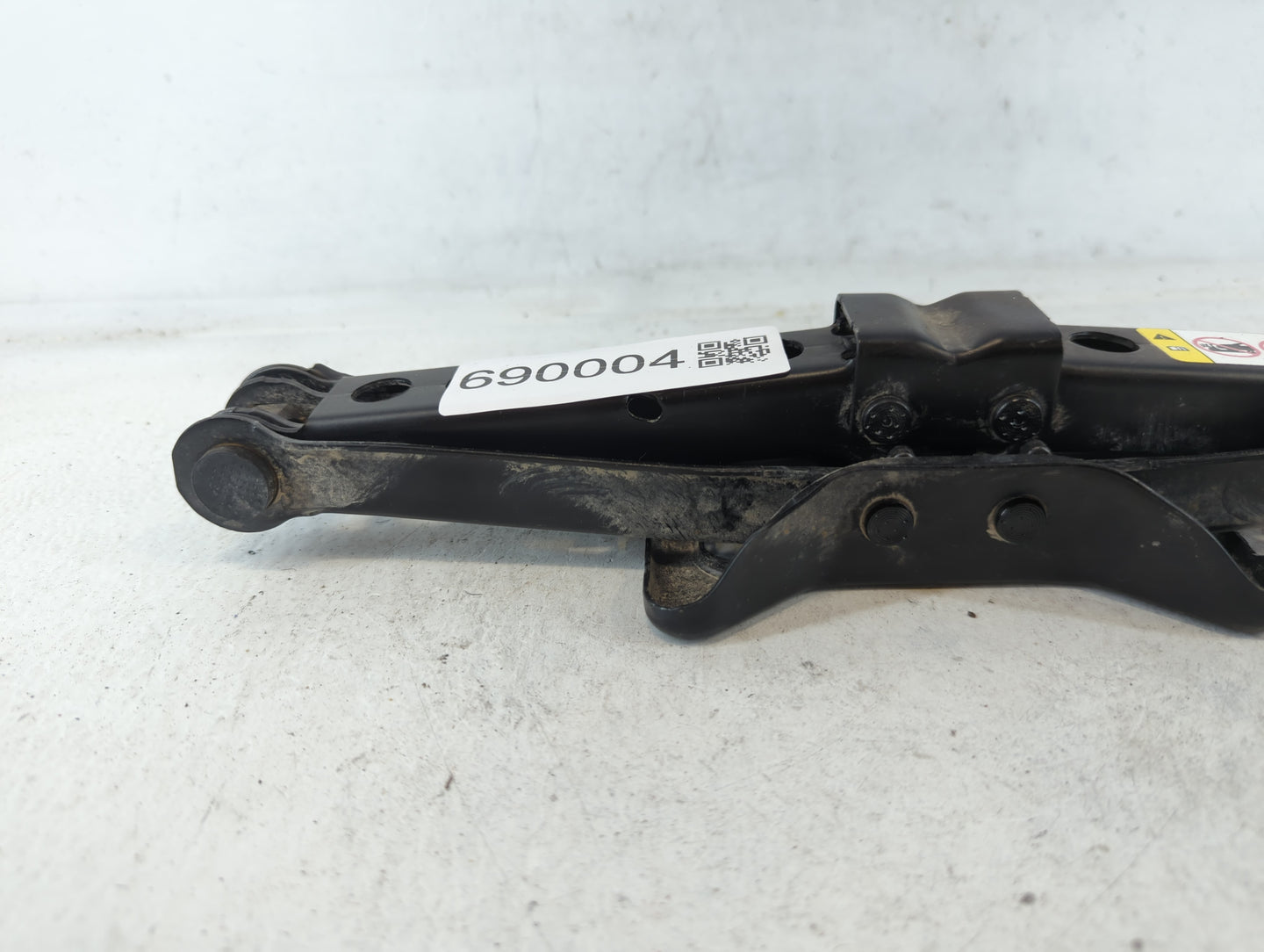 2012 Chrysler 200 Spare Scissor Car Jack - Oemusedautoparts1.com