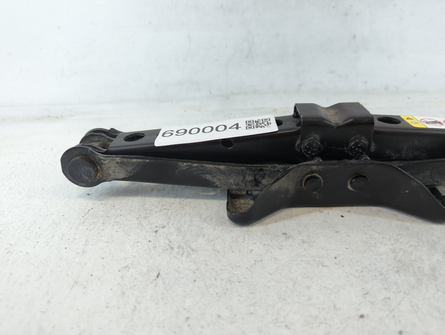 2012 Chrysler 200 Spare Scissor Car Jack - Oemusedautoparts1.com